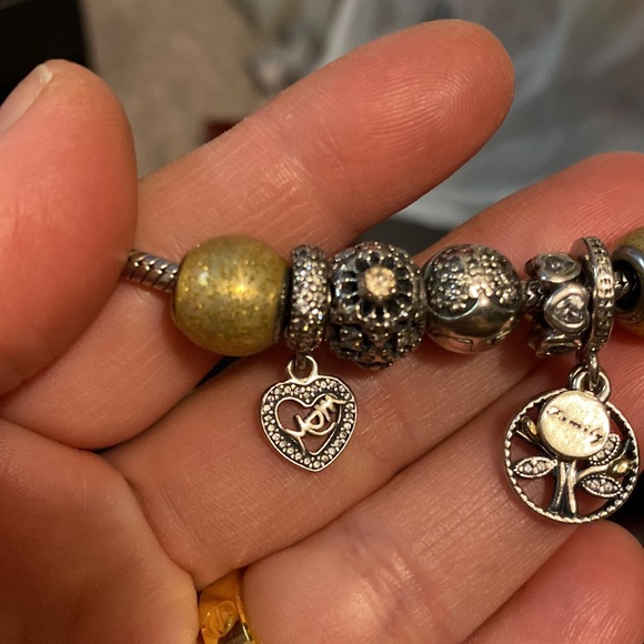 Pandora mom charm - Picture 2 of 2